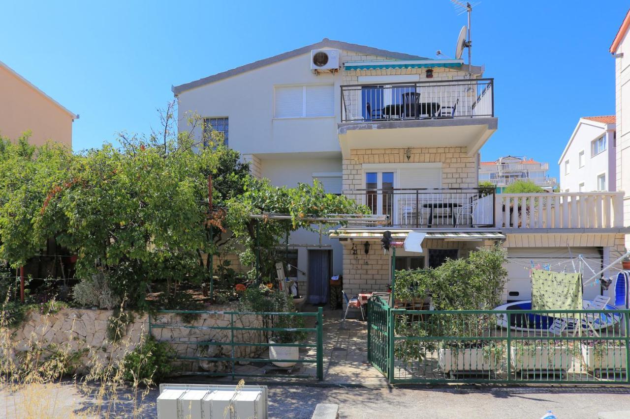 Apartments By The Sea Businci, Ciovo - 9450 Trogir Extérieur photo