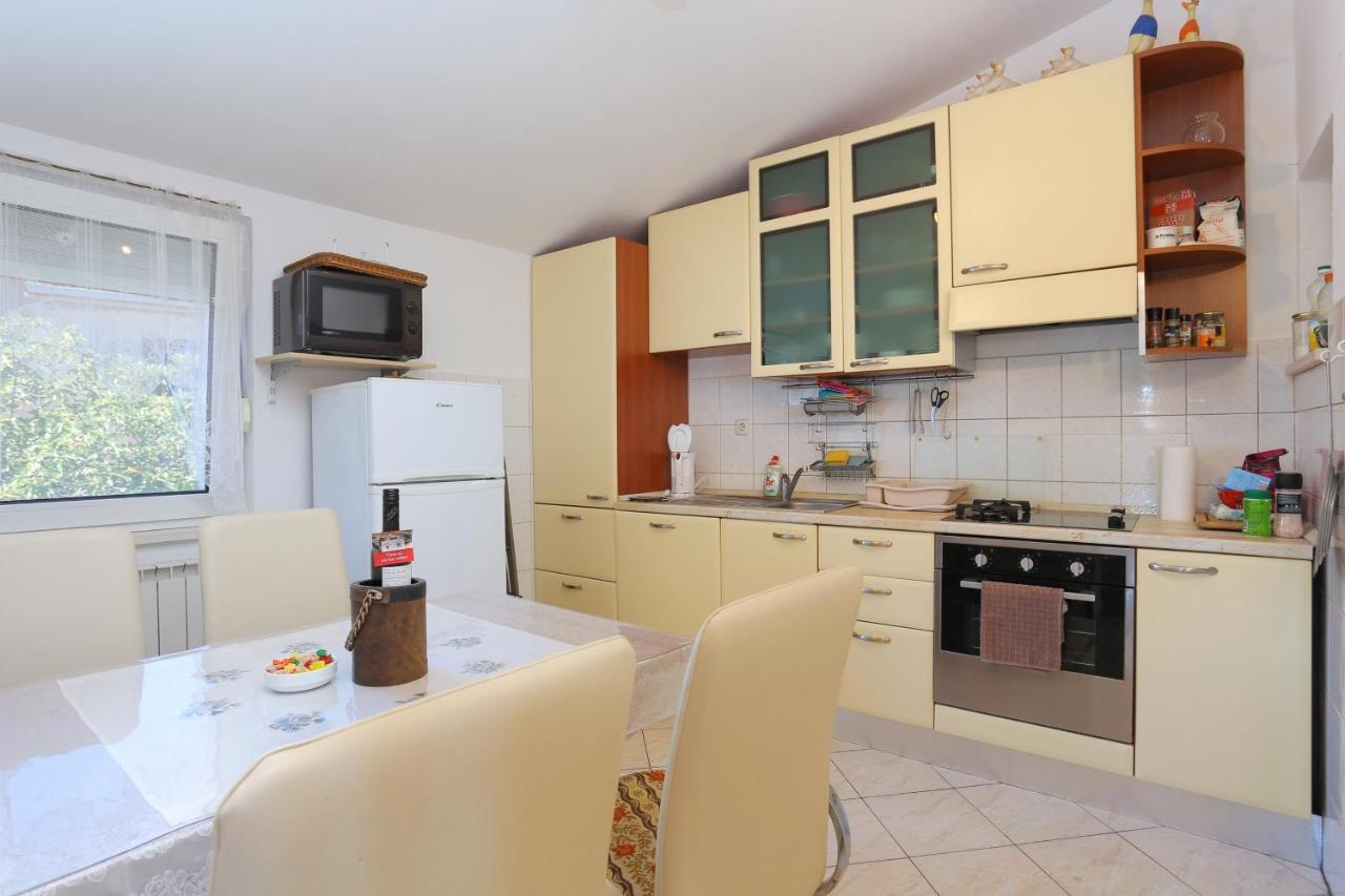 Apartments By The Sea Businci, Ciovo - 9450 Trogir Extérieur photo